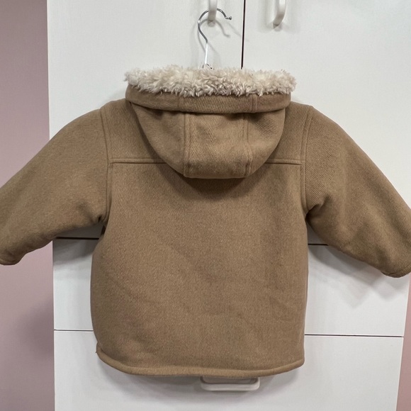 Baby Gap Size 3 Fully Sherpa Lined Winter coat with toggle buttons and pockets - Picture 4 of 4